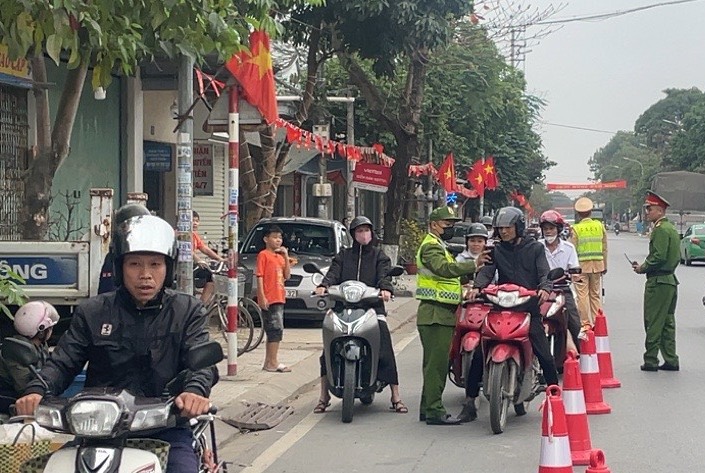 Công an quận Kiến An: Phạt 158 trường hợp vi phạm Luật Giao thông đường bộ